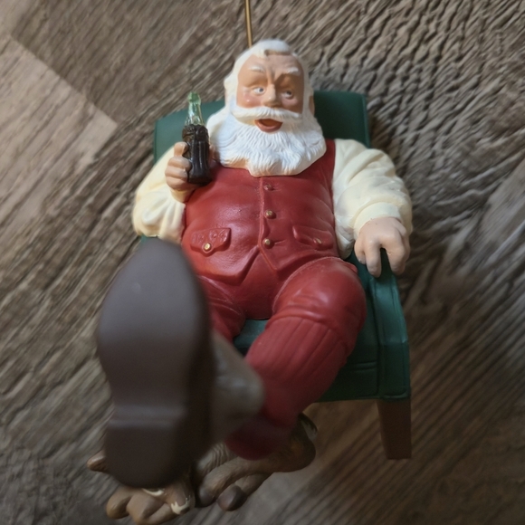 1994 Hallmark Keepsake "Relaxing Moment" Coca-Cola Santa Christmas Ornament - Picture 8 of 12